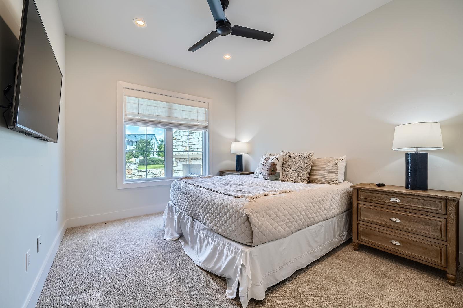 19517 Flying J Blvd # 8, Spicewood, TX 78669