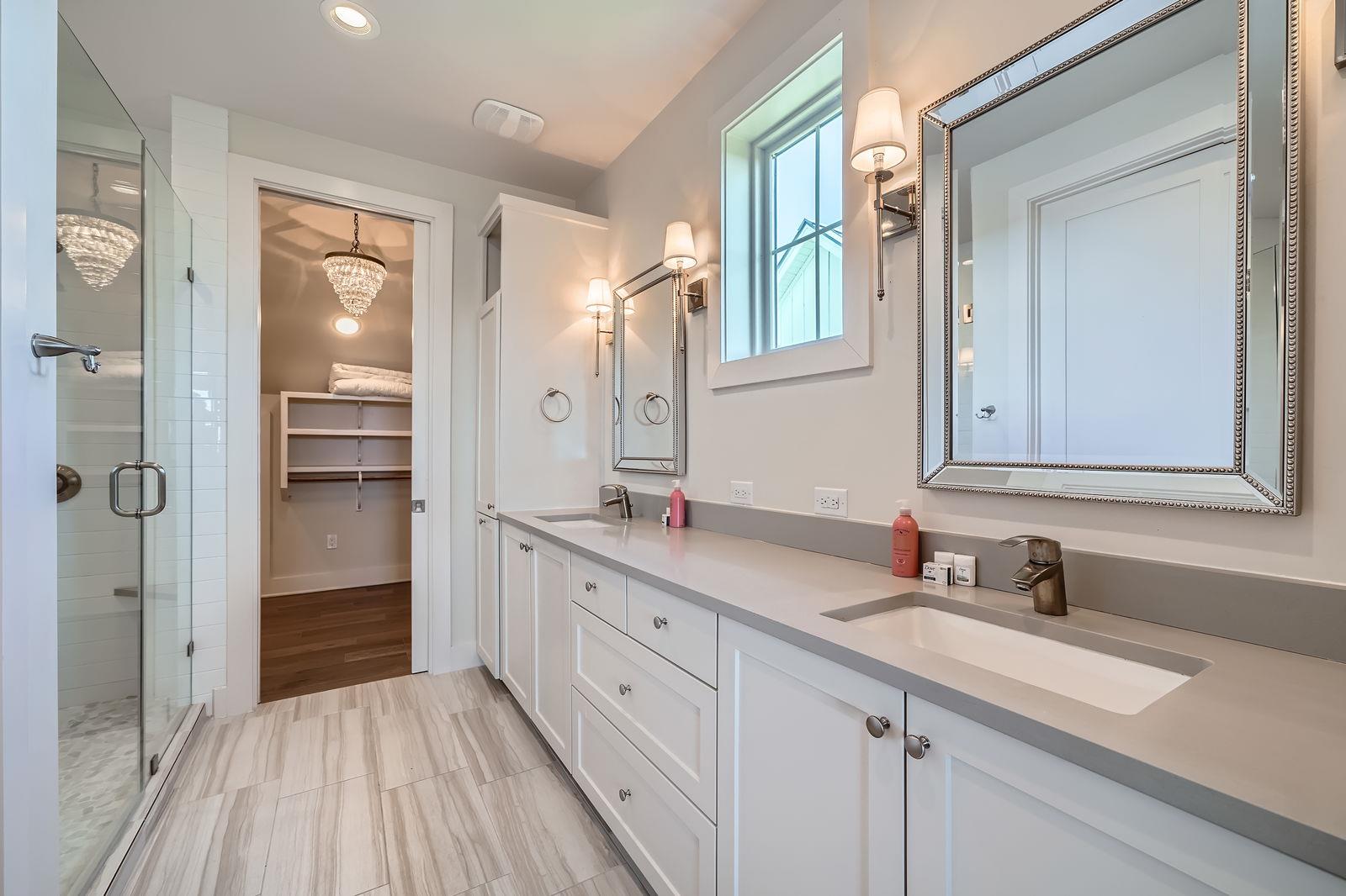 19517 Flying J Blvd # 8, Spicewood, TX 78669