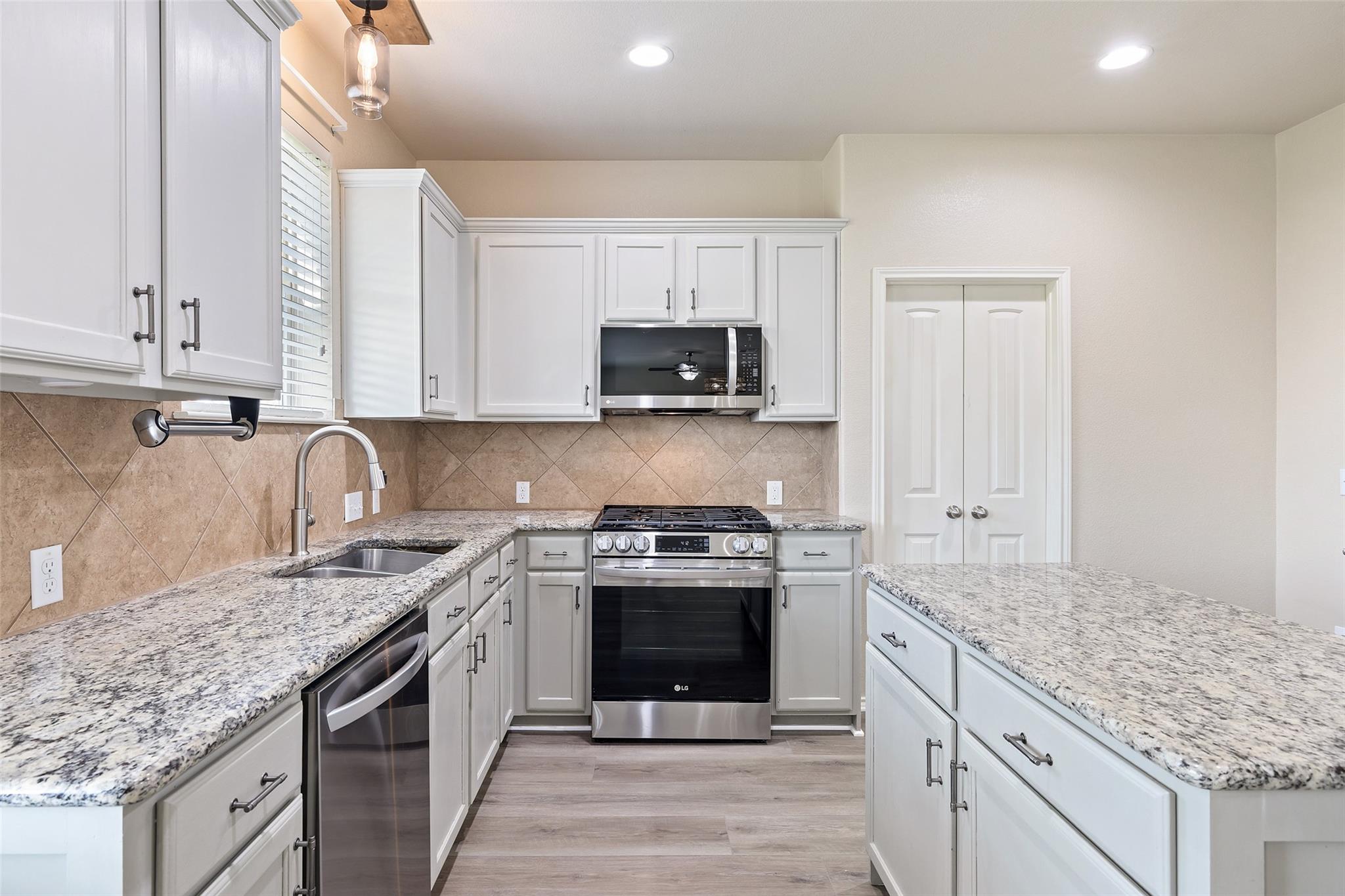 18320 Lydia Springs Dr, Pflugerville, TX 78660