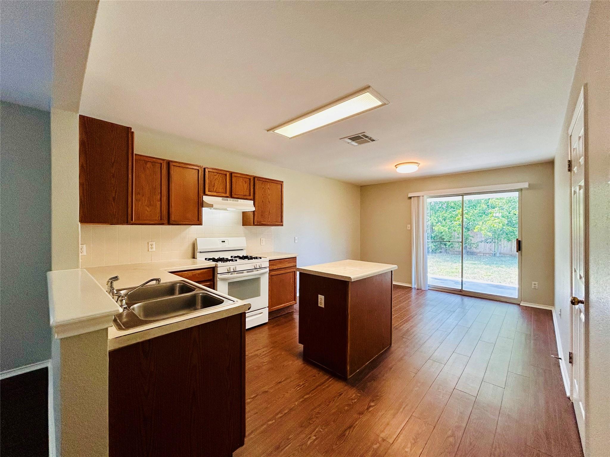 1144 Terra St, Round Rock, TX 78665