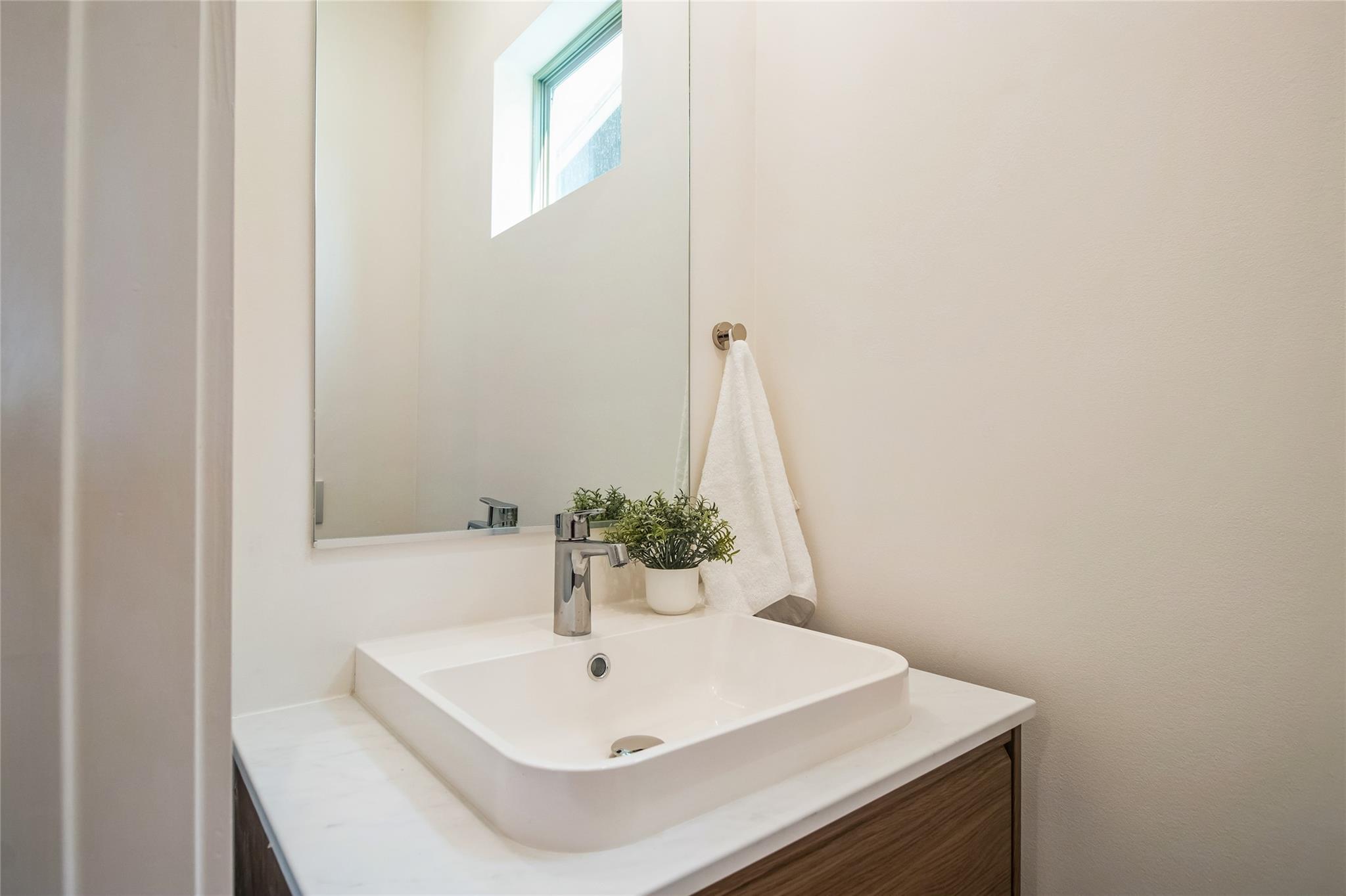 700 Denson Dr # 1104, Austin, TX 78752