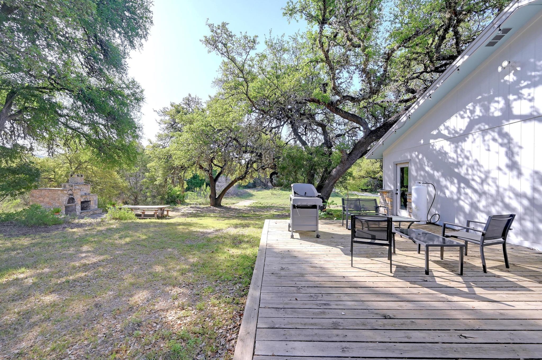 842 Cougar Dr, Canyon Lake, TX 78133