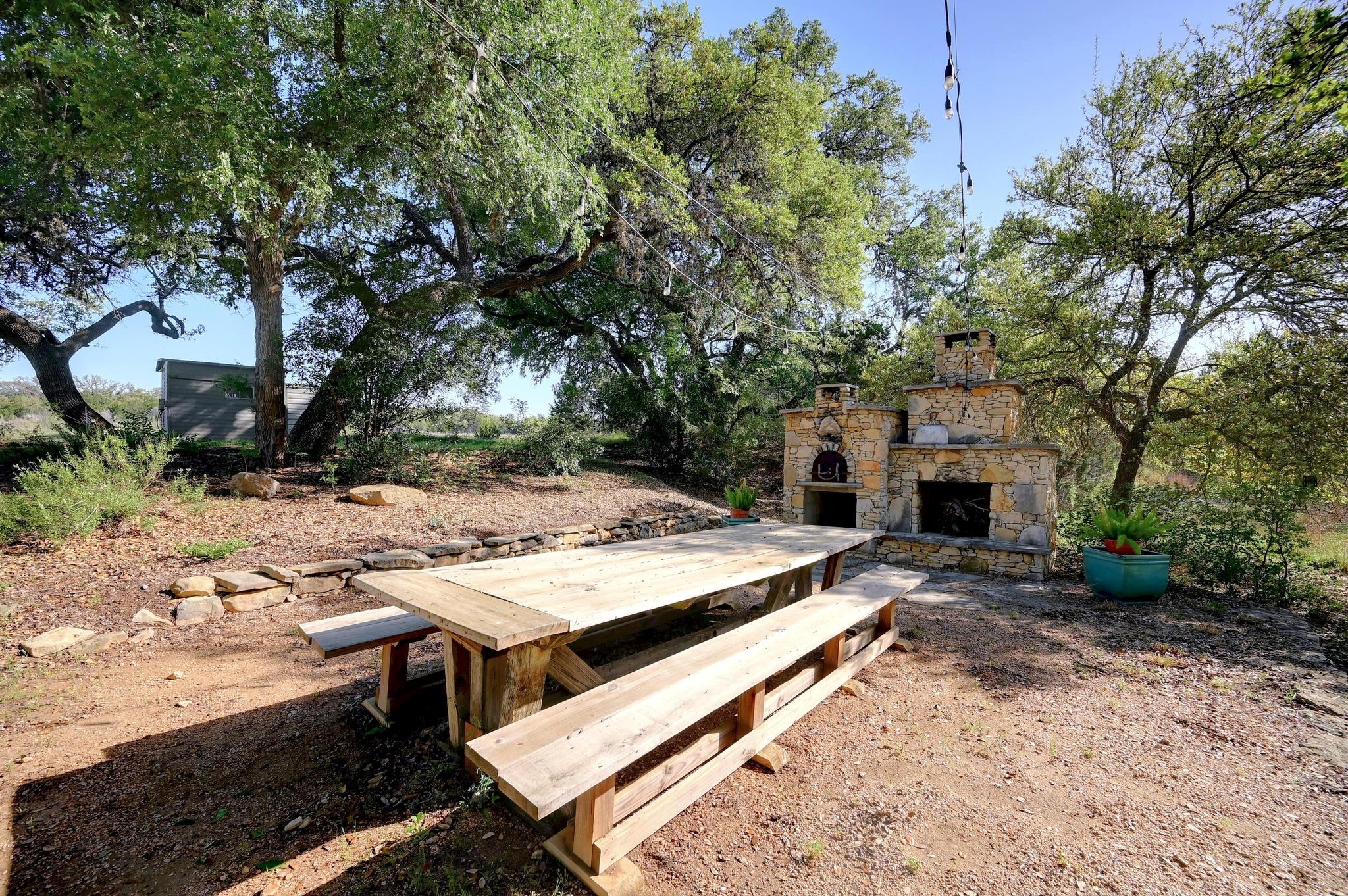 842 Cougar Dr, Canyon Lake, TX 78133