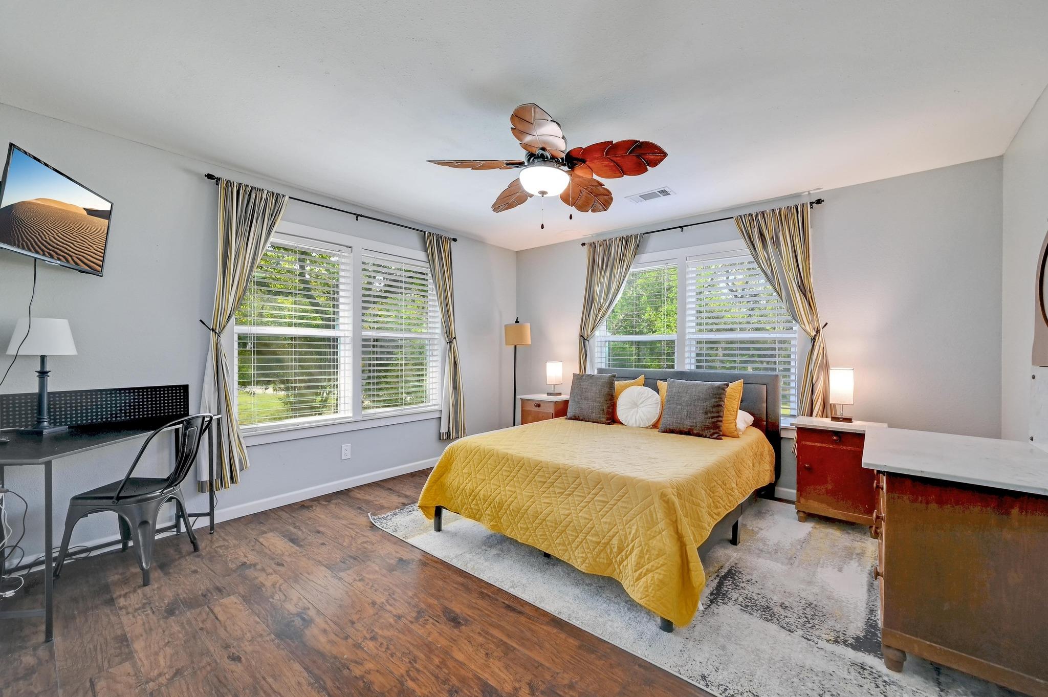 842 Cougar Dr, Canyon Lake, TX 78133