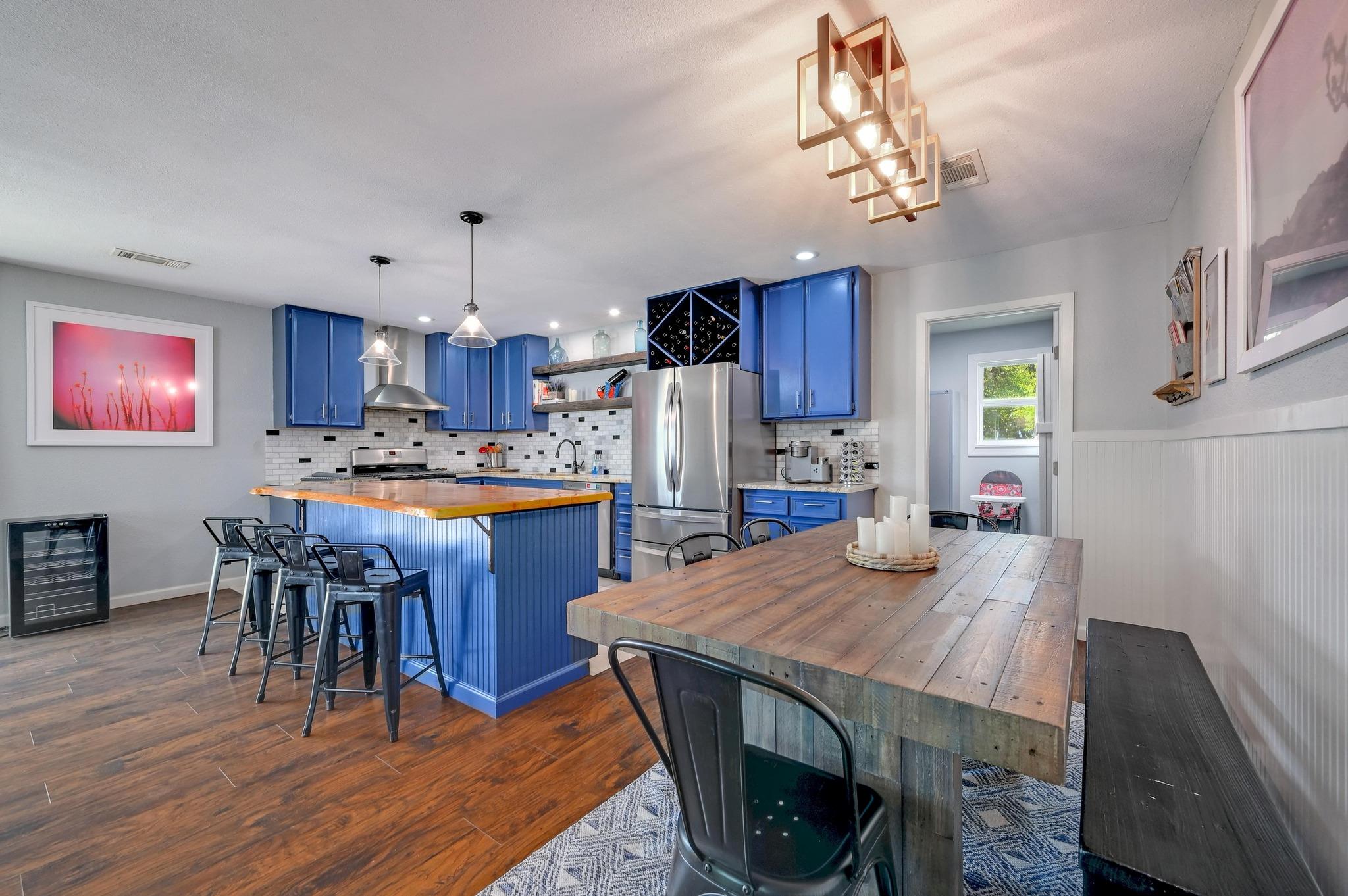 842 Cougar Dr, Canyon Lake, TX 78133