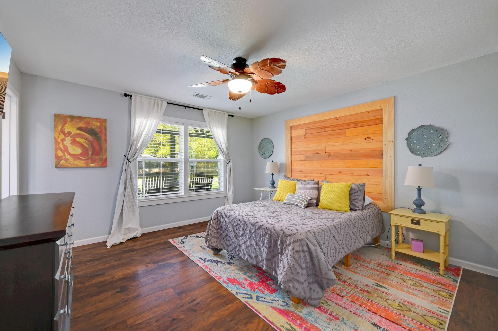 842 Cougar Dr, Canyon Lake, TX 78133