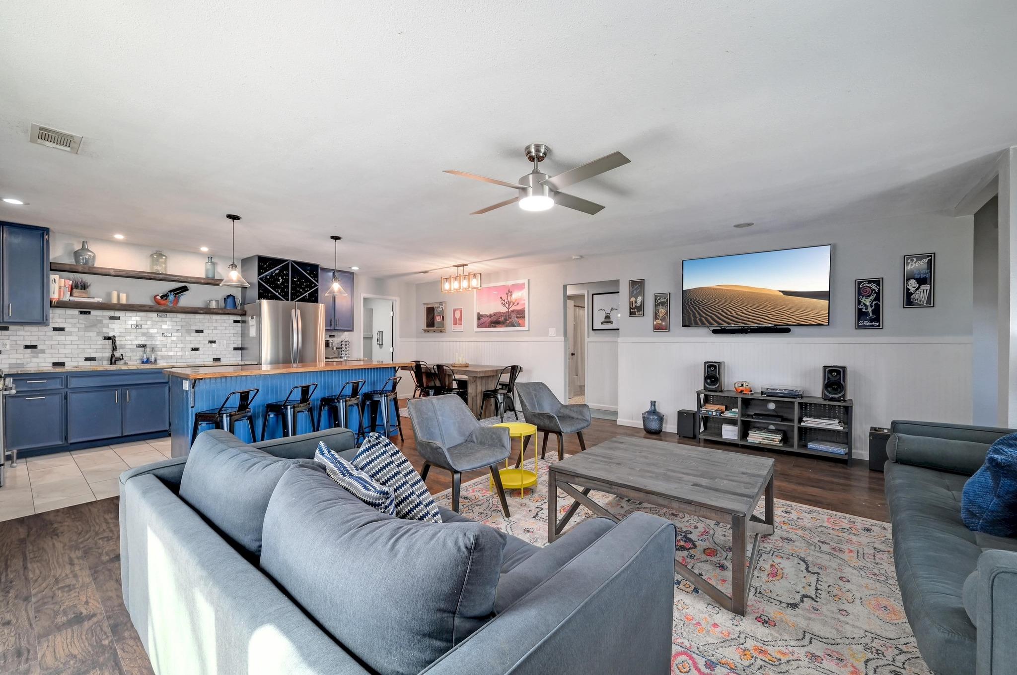 842 Cougar Dr, Canyon Lake, TX 78133