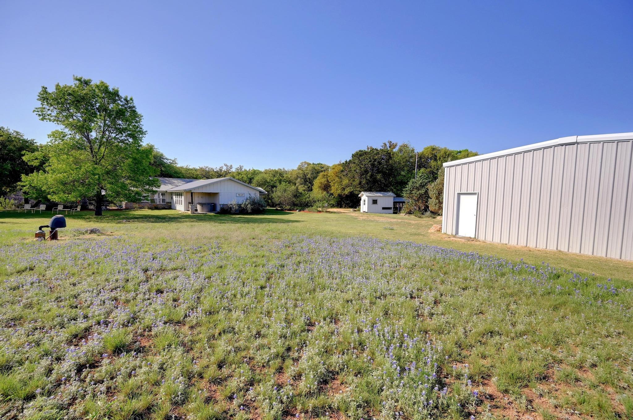 842 Cougar Dr, Canyon Lake, TX 78133