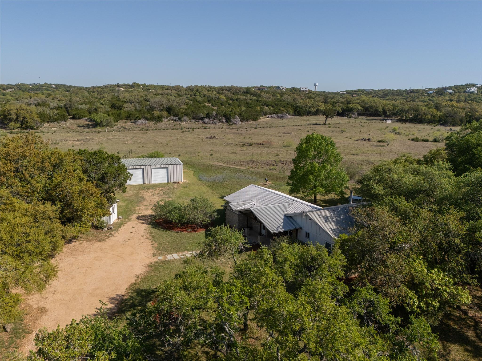 842 Cougar Dr, Canyon Lake, TX 78133