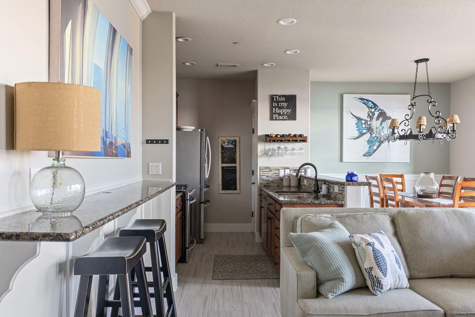 6704 Lantern View Dr # 202, Jonestown, TX 78645