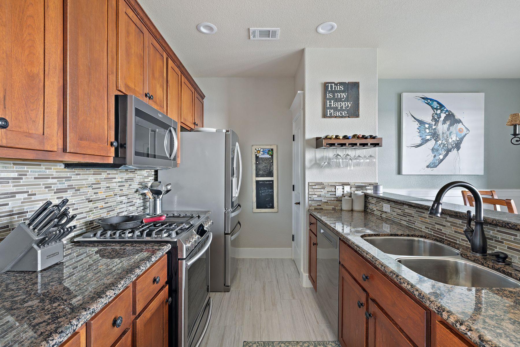 6704 Lantern View Dr # 202, Jonestown, TX 78645