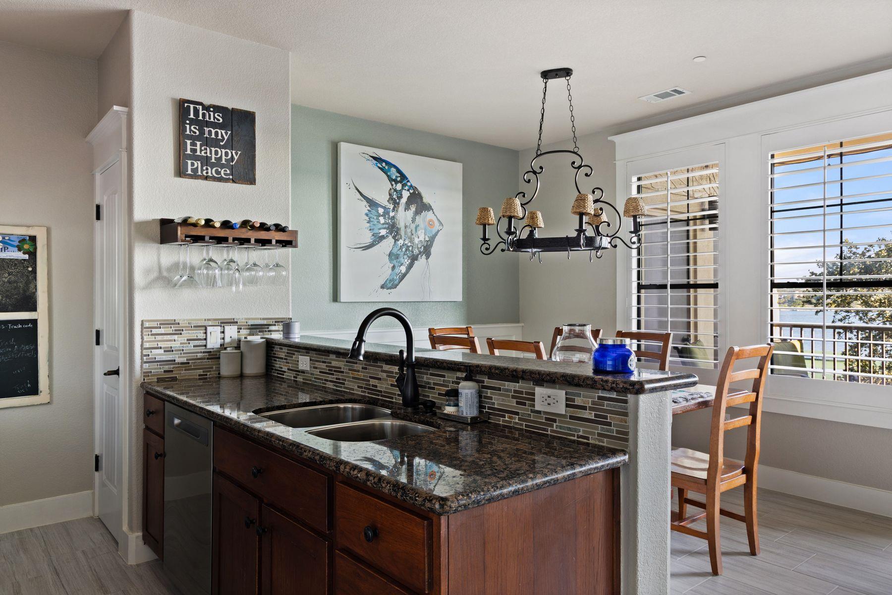 6704 Lantern View Dr # 202, Jonestown, TX 78645