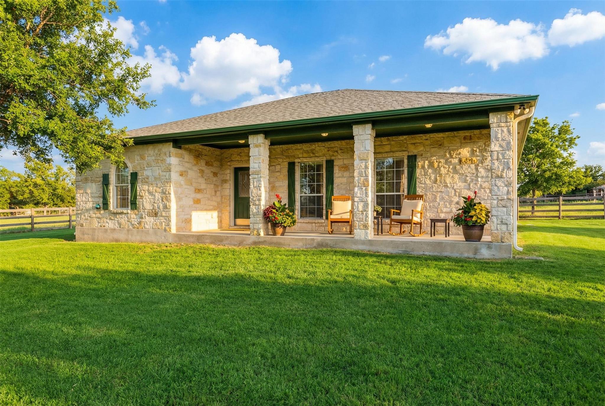 1644 county road 139, Hutto, TX 78634