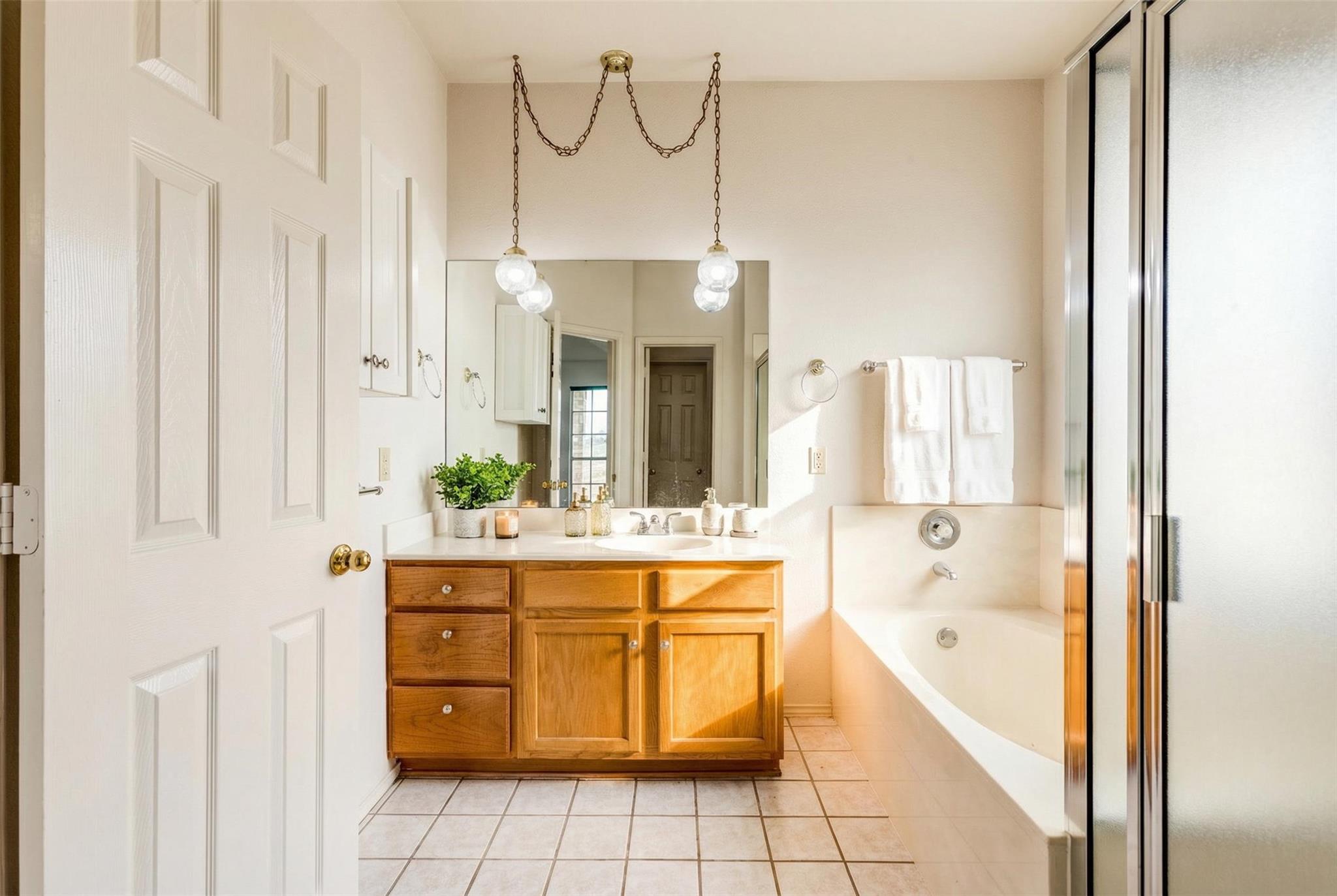 1644 county road 139, Hutto, TX 78634