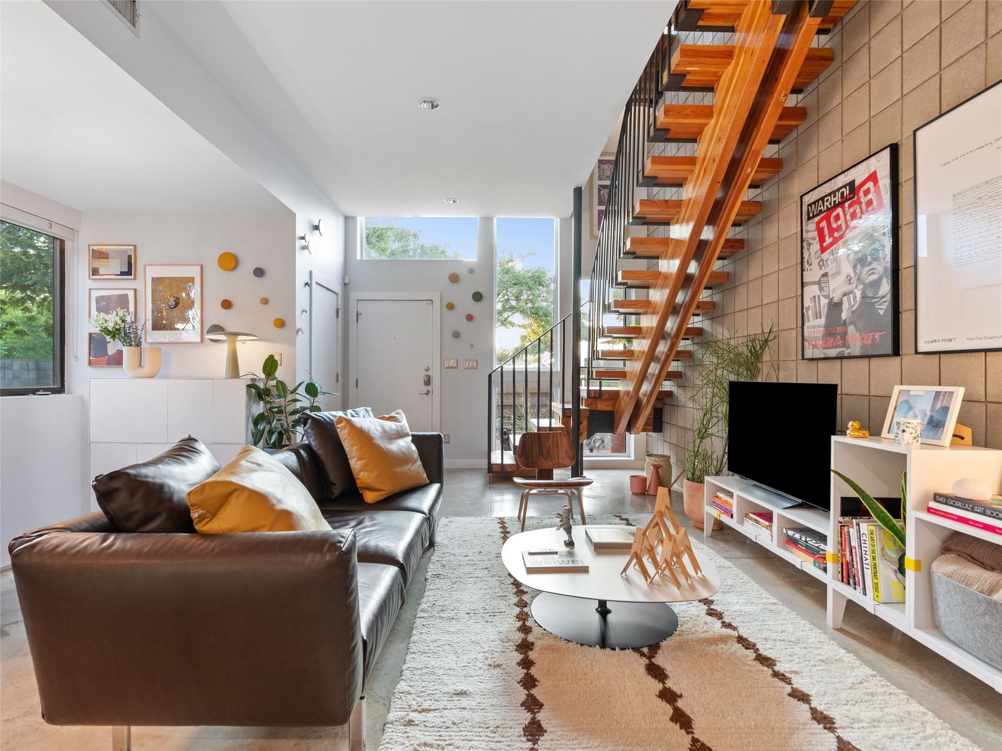 5502 Guadalupe St # 1, Austin, TX 78751