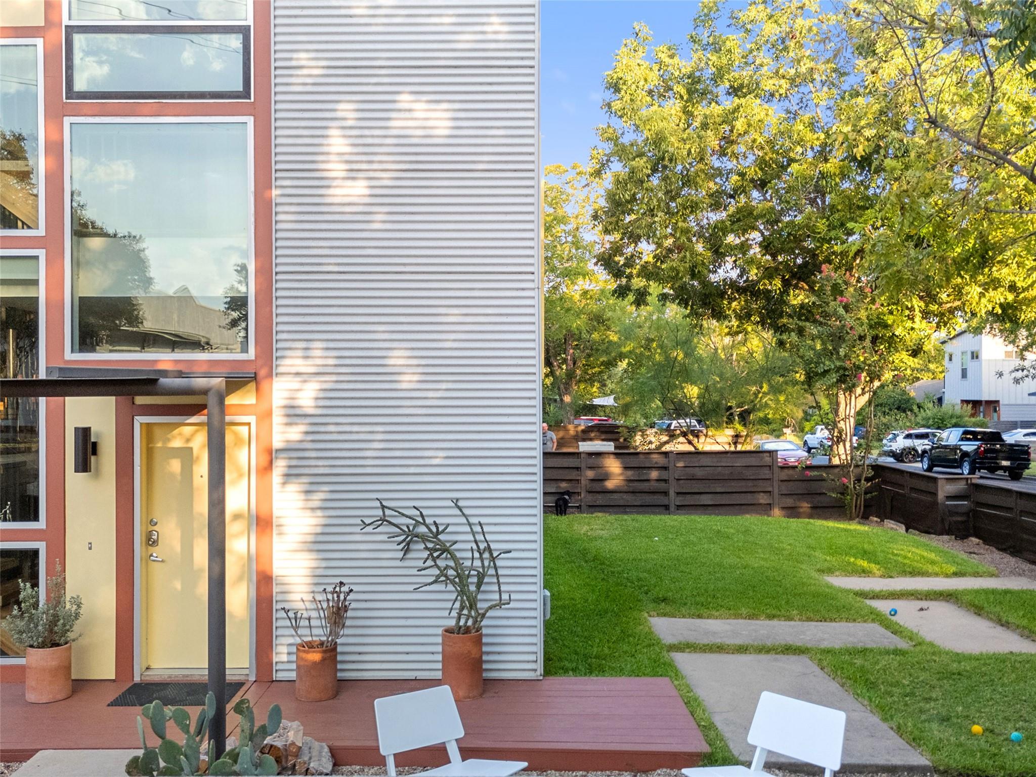 5502 Guadalupe St # 1, Austin, TX 78751