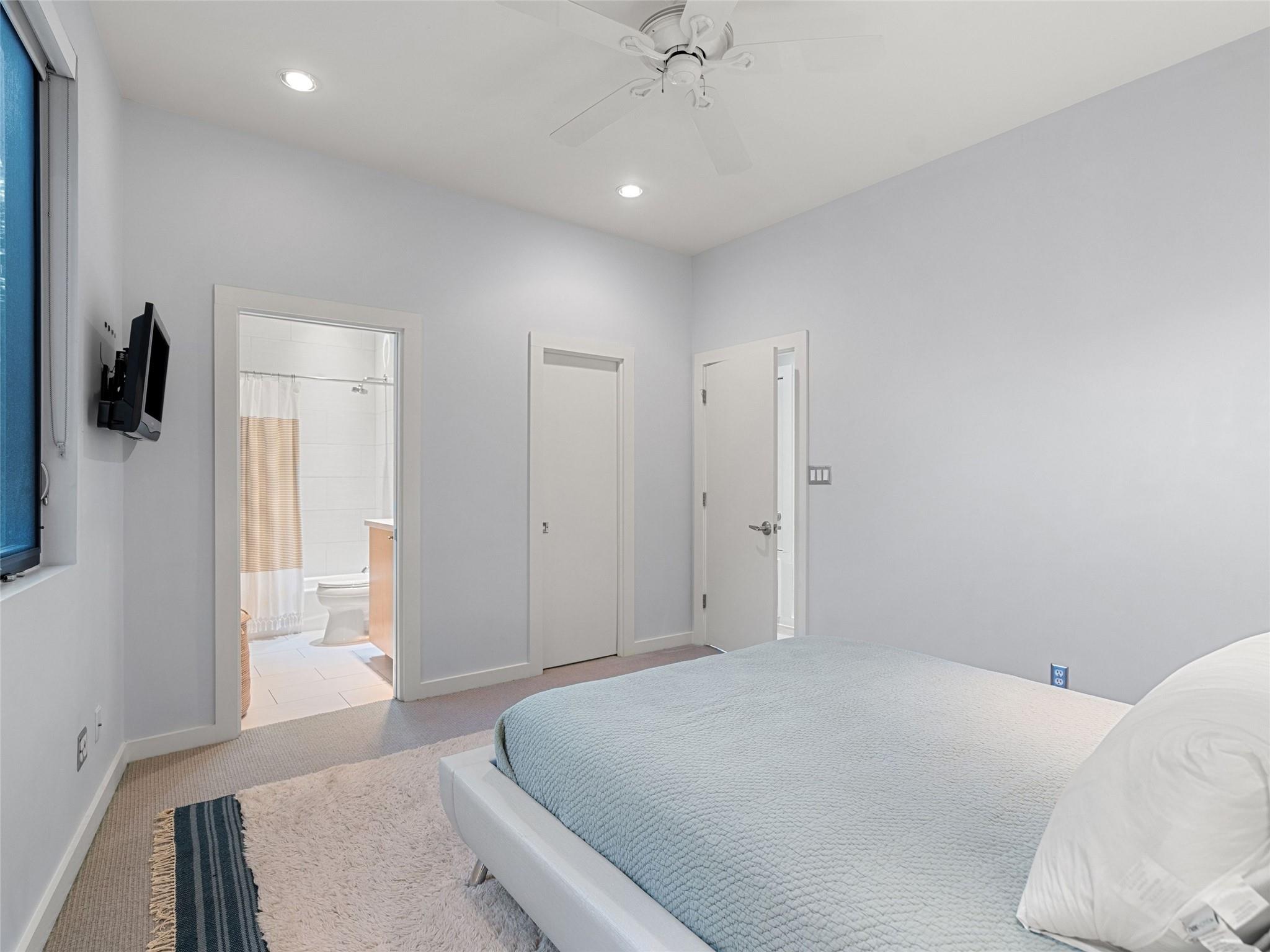 5502 Guadalupe St # 1, Austin, TX 78751