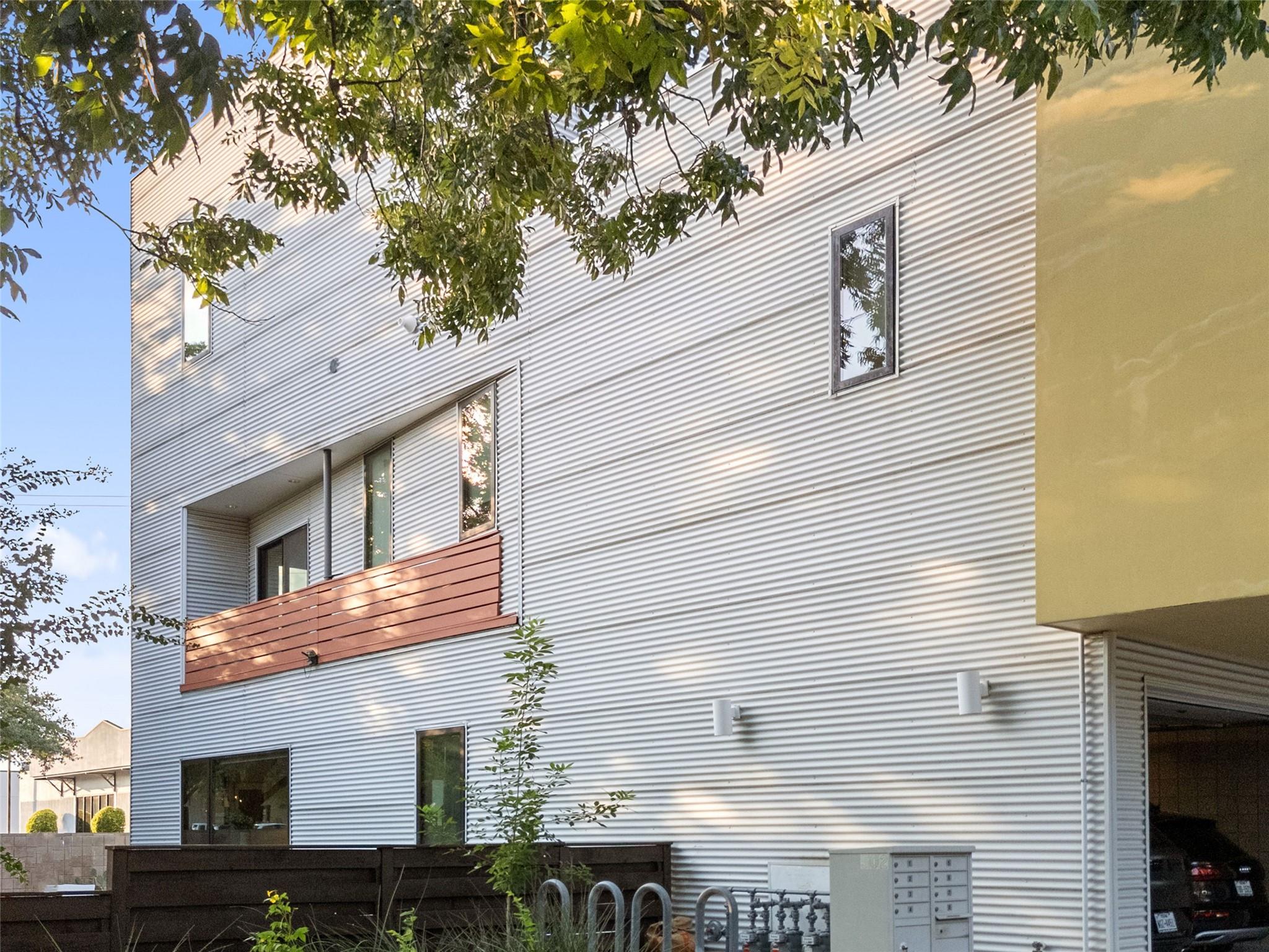 5502 Guadalupe St # 1, Austin, TX 78751