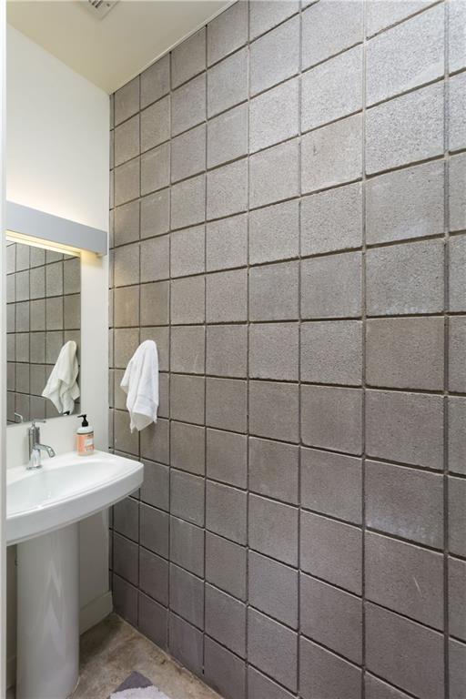 5502 Guadalupe St # 1, Austin, TX 78751