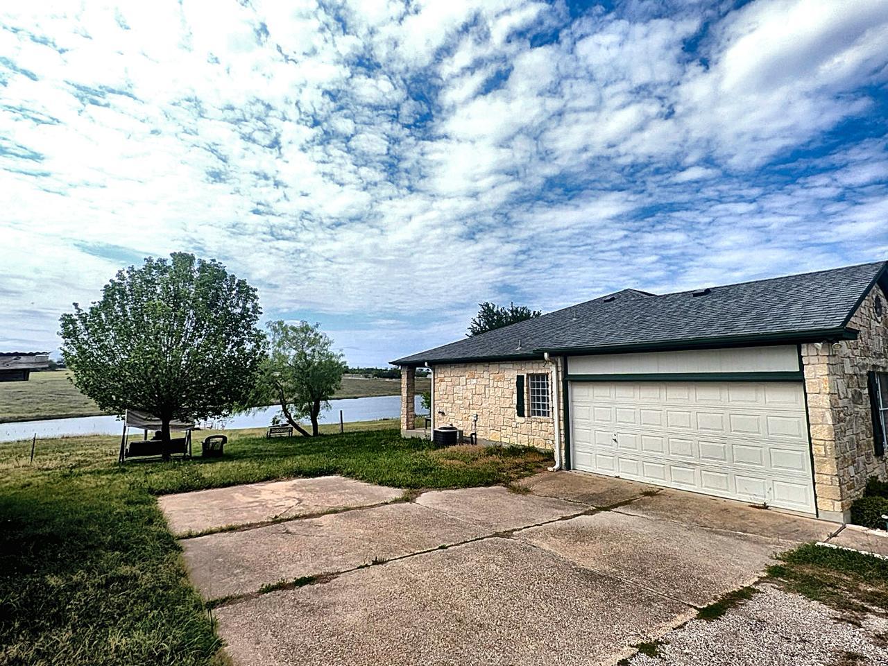 1644 county road 139, Hutto, TX 78634