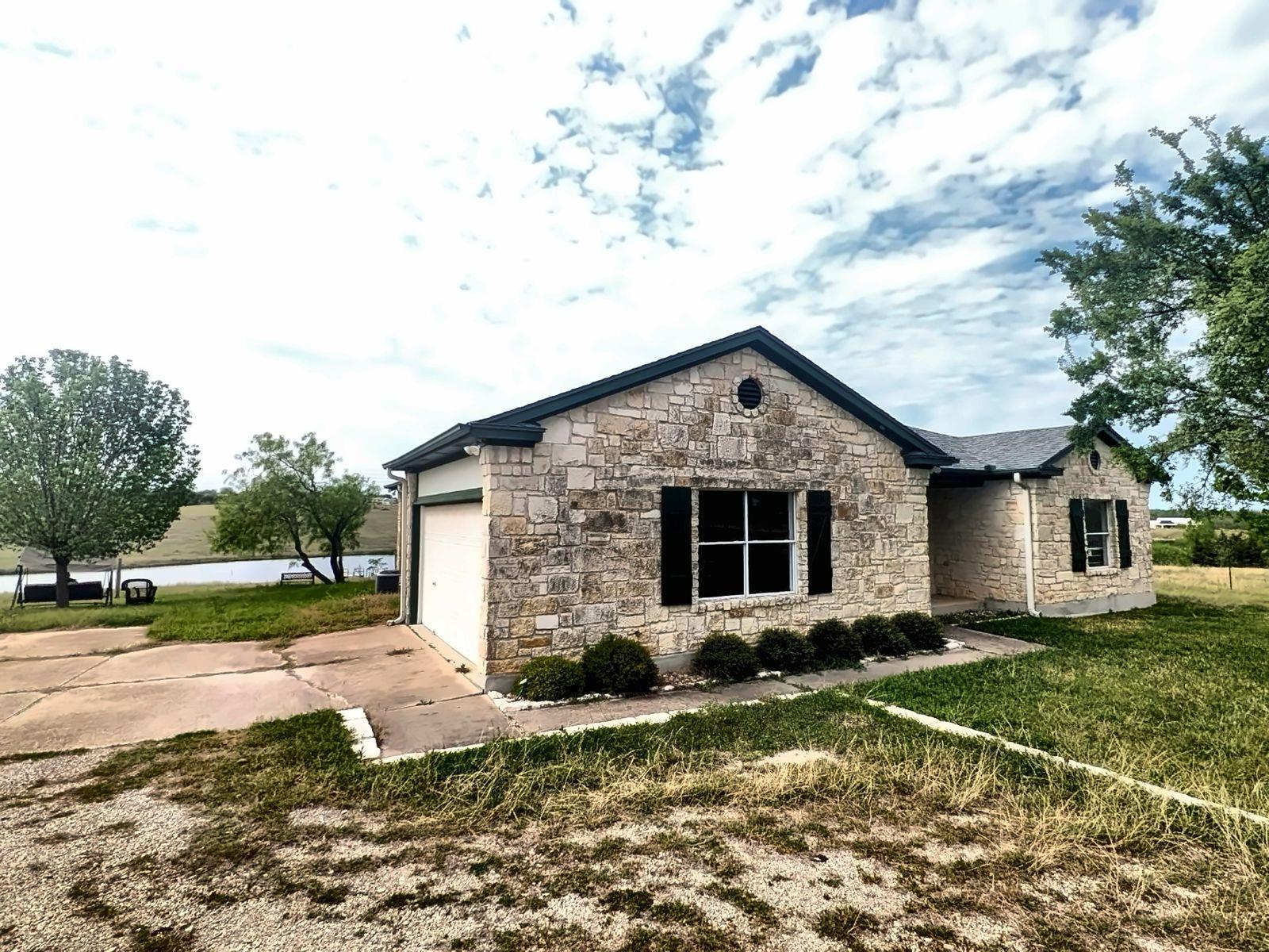 1644 county road 139, Hutto, TX 78634