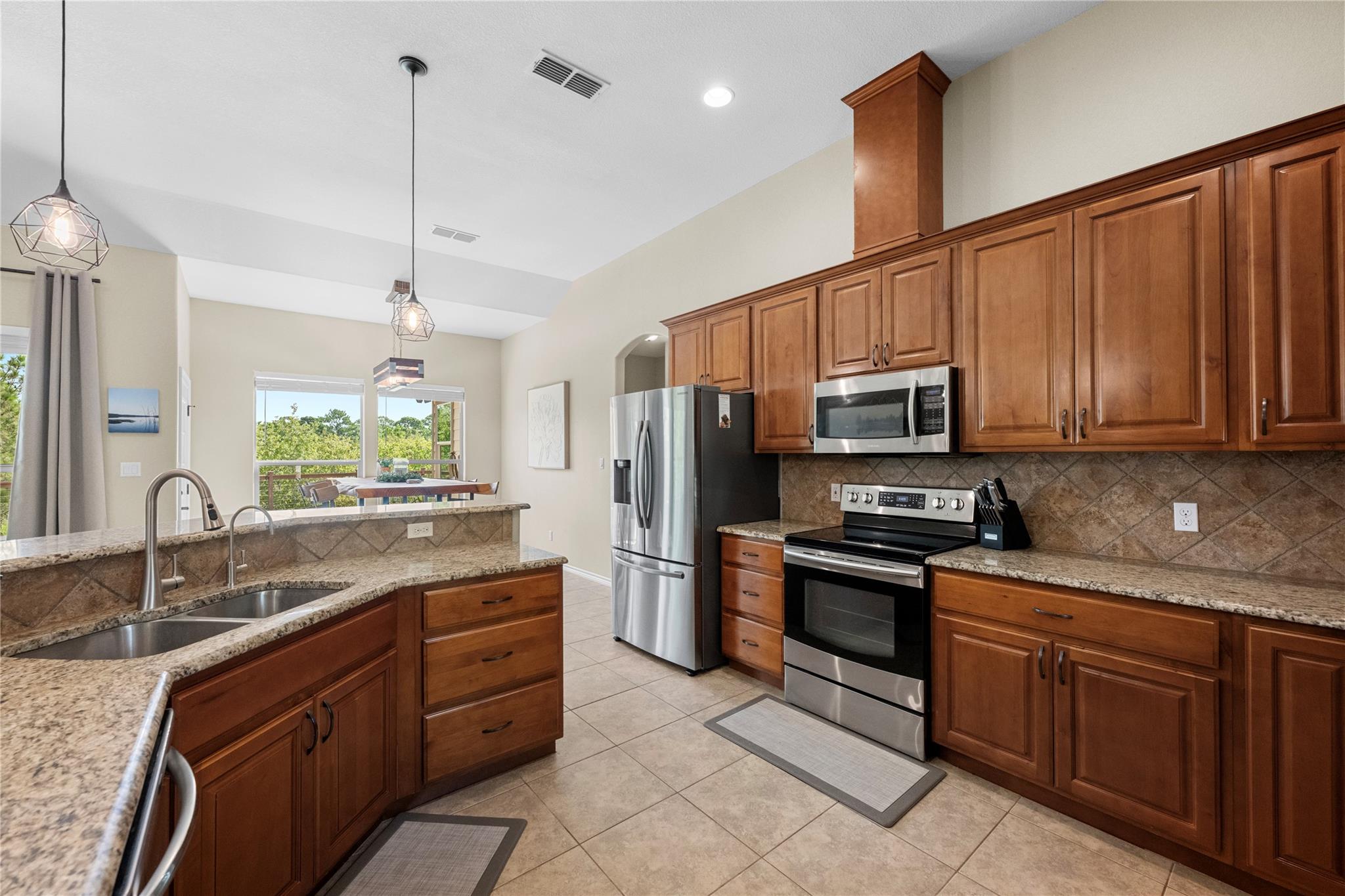 132 Mamalu Dr, Bastrop, TX 78602