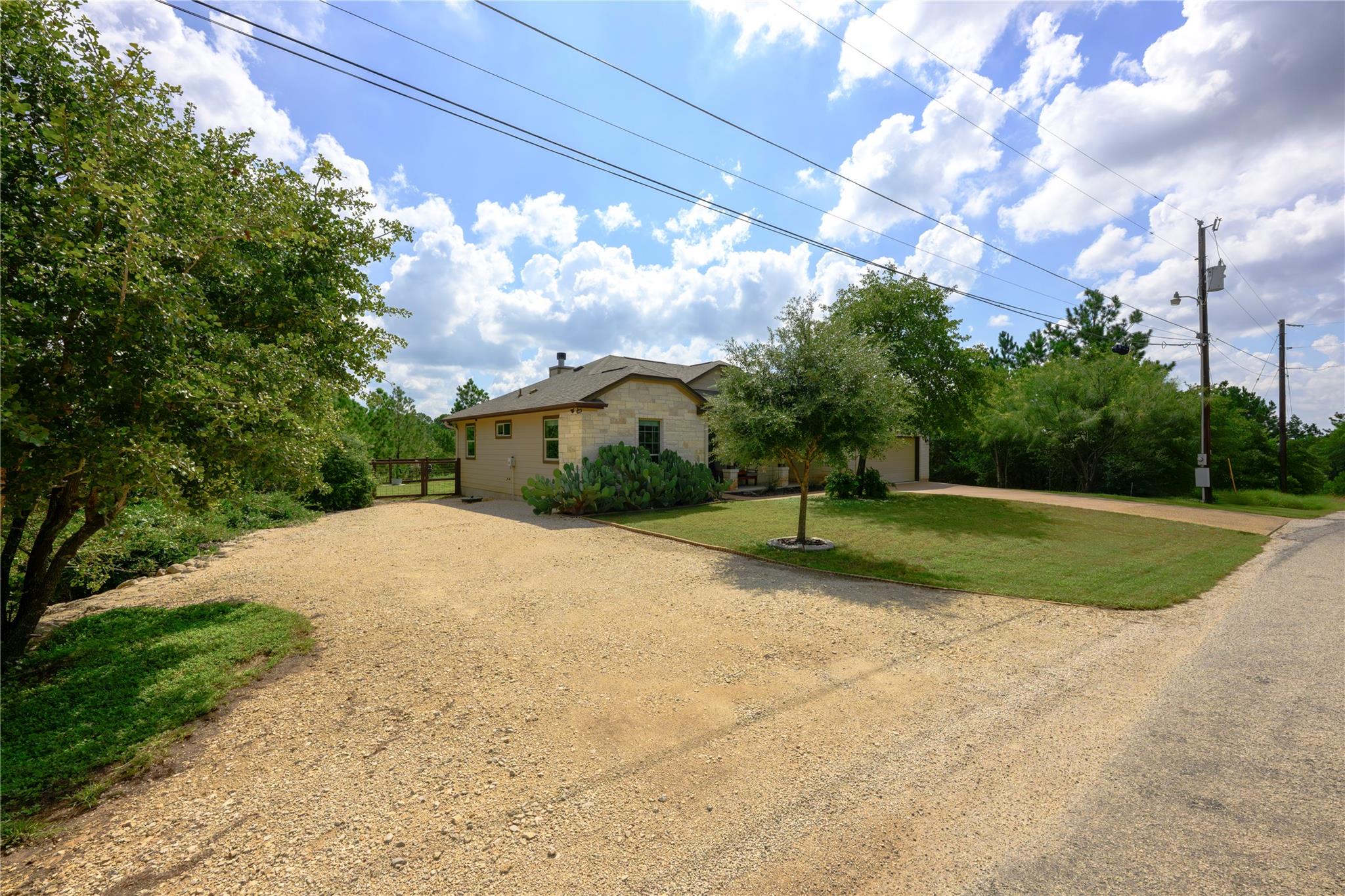 132 Mamalu Dr, Bastrop, TX 78602