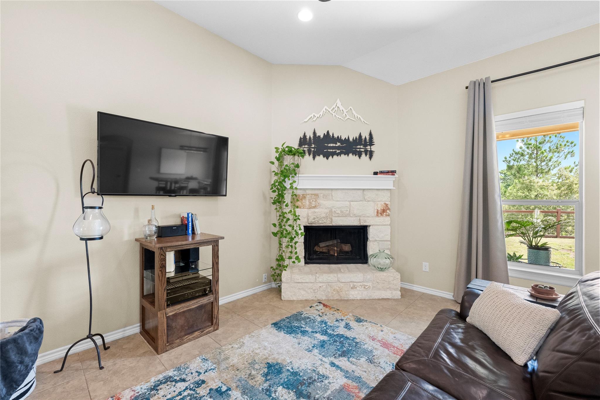 132 Mamalu Dr, Bastrop, TX 78602