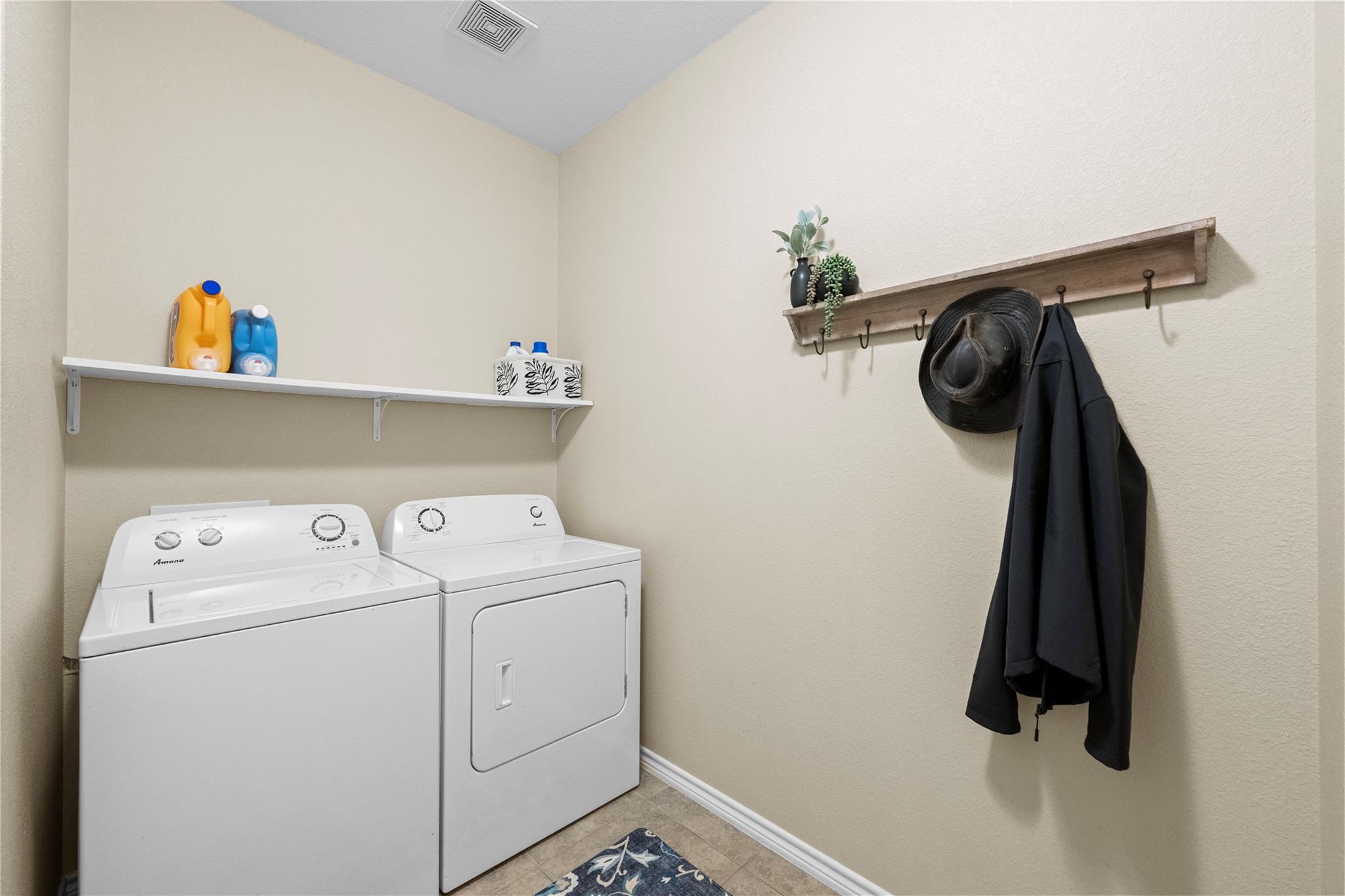 132 Mamalu Dr, Bastrop, TX 78602