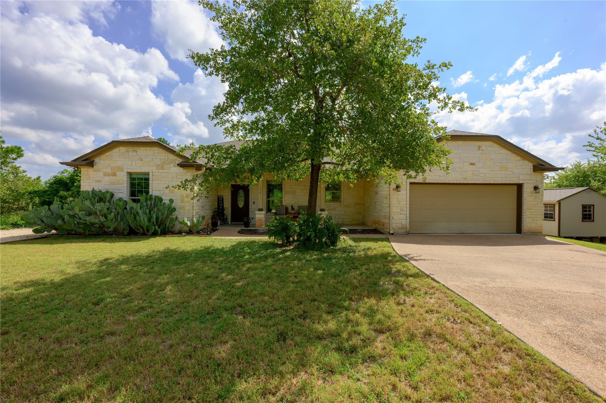 132 Mamalu Dr, Bastrop, TX 78602