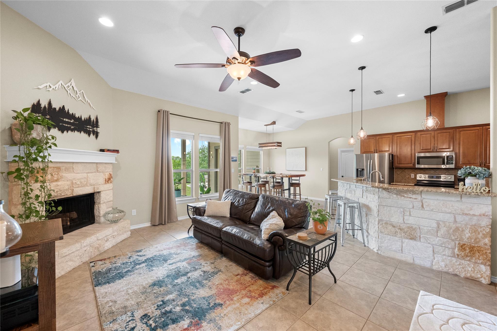 132 Mamalu Dr, Bastrop, TX 78602