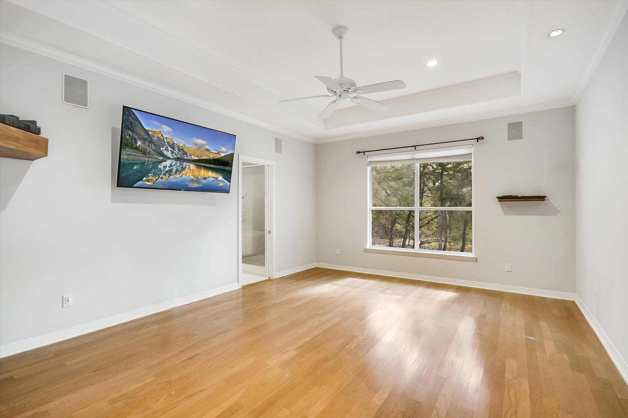 112 TWIN SADDLES Ln, Dripping Springs, TX 78620