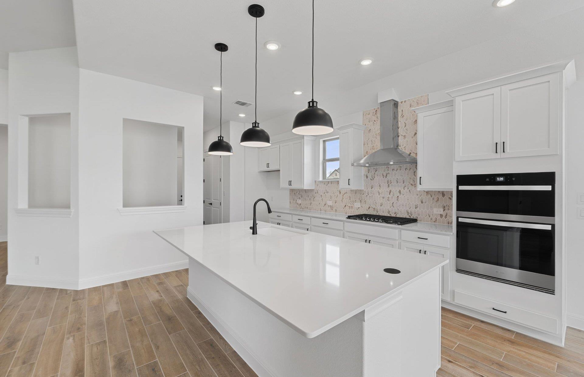 2933 Ottawa St, Leander, TX 78641