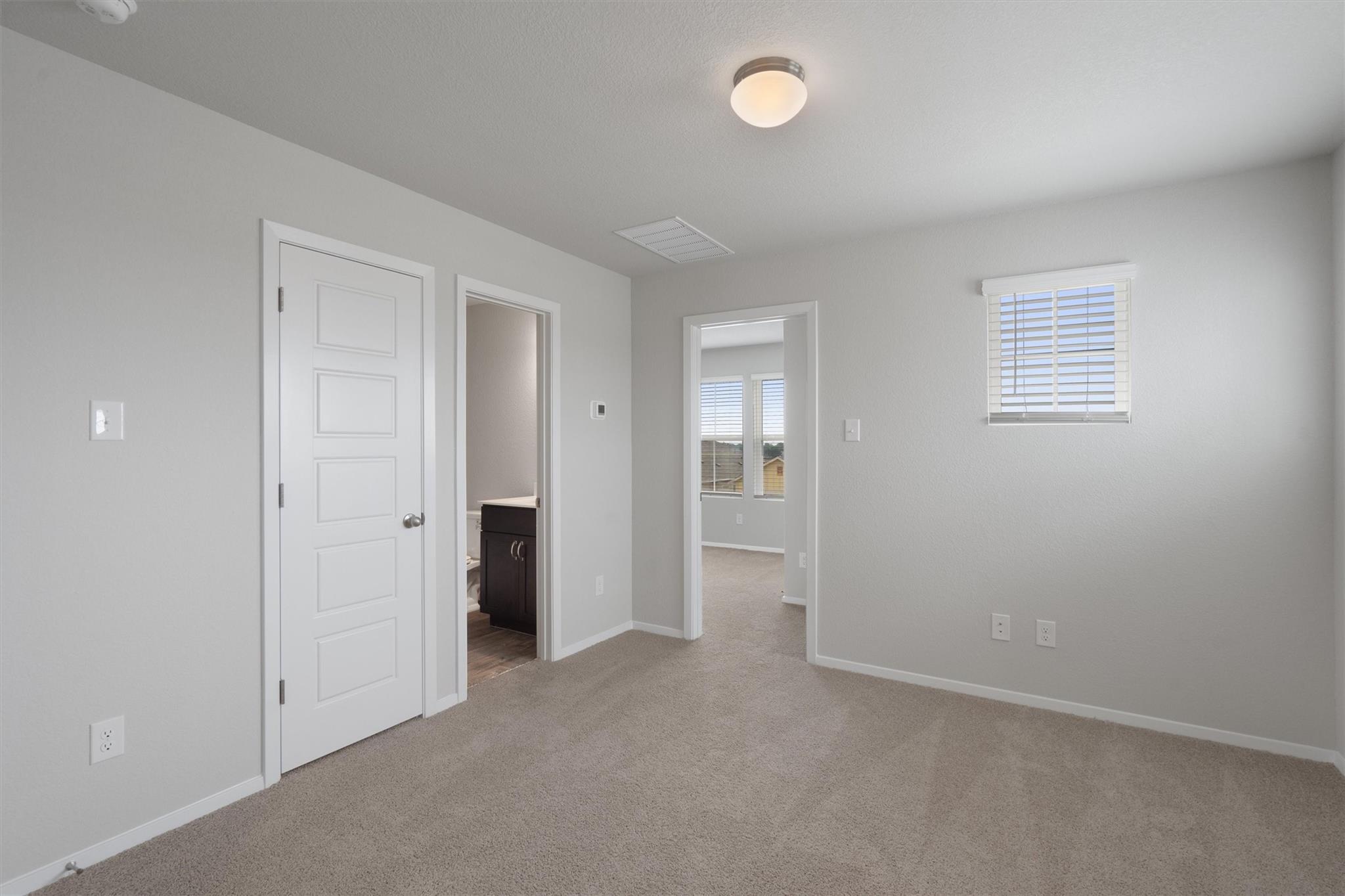 101 Keltic Dr, Kyle, TX 78640