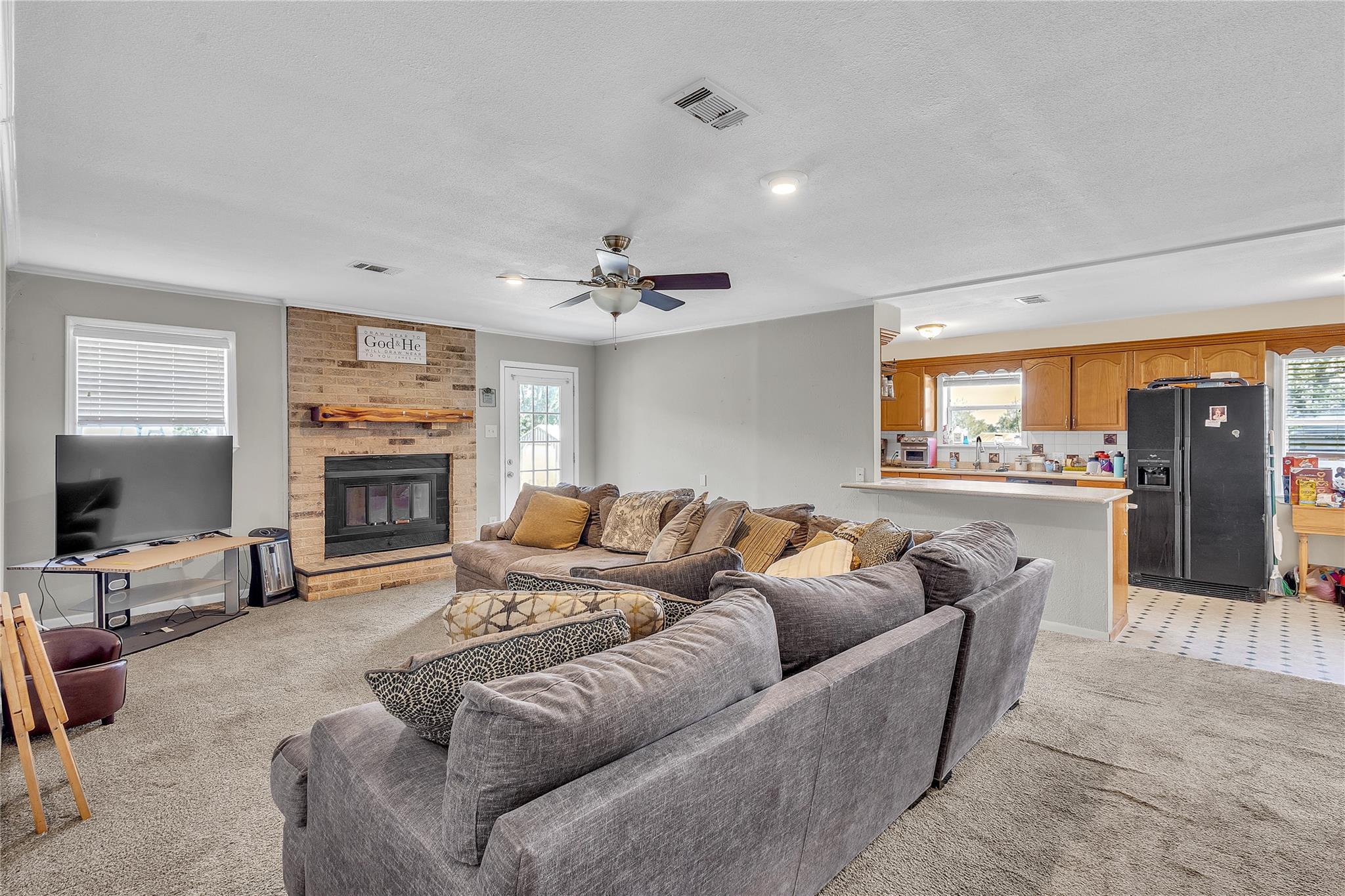 1080 League Line Rd, Paige, TX 78659