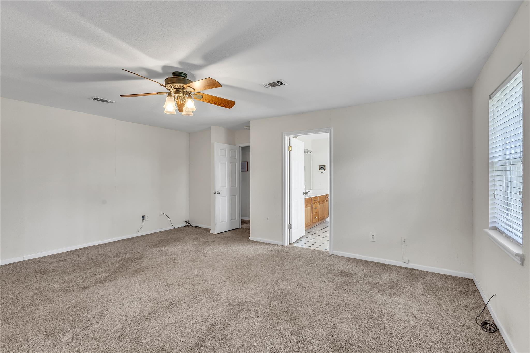 1080 League Line Rd, Paige, TX 78659