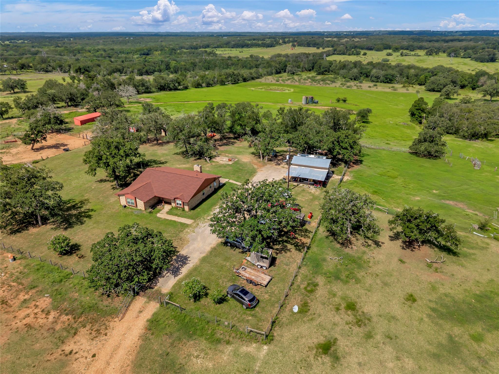 1080 League Line Rd, Paige, TX 78659