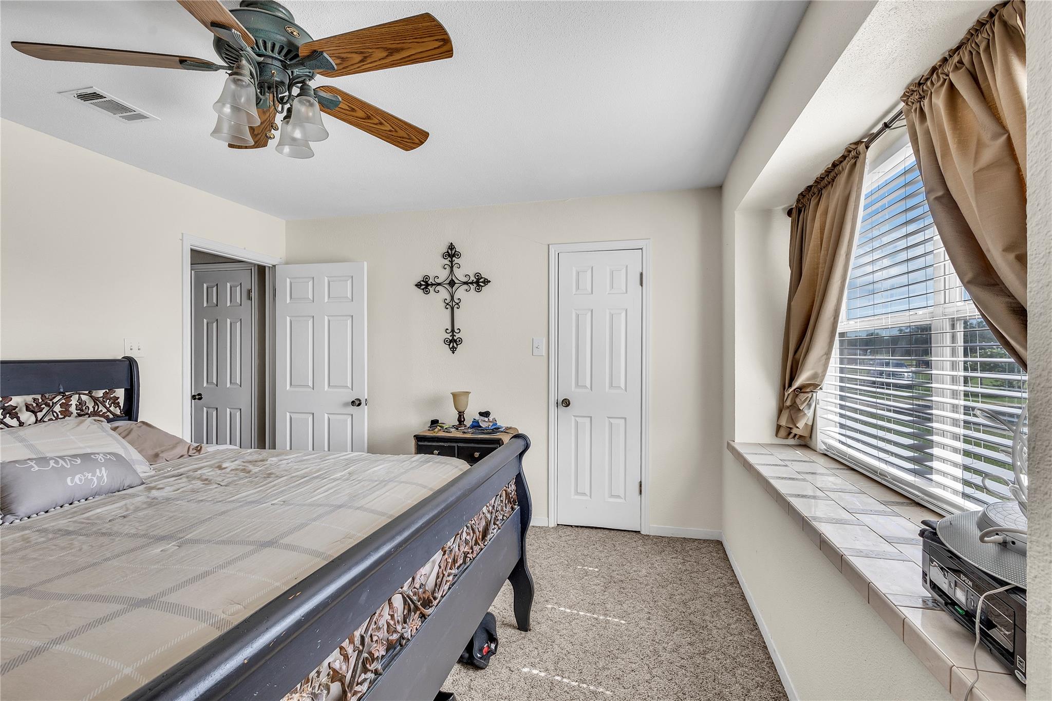 1080 League Line Rd, Paige, TX 78659