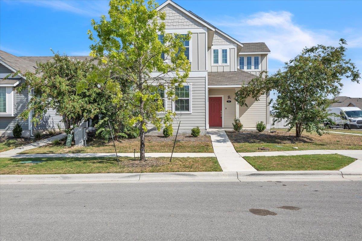 100 Fabion St, Kyle, TX 78640