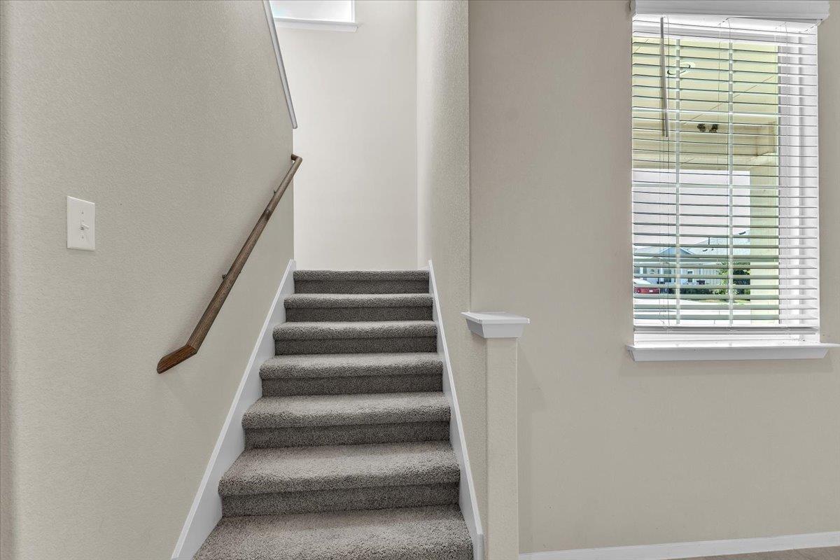 100 Fabion St, Kyle, TX 78640