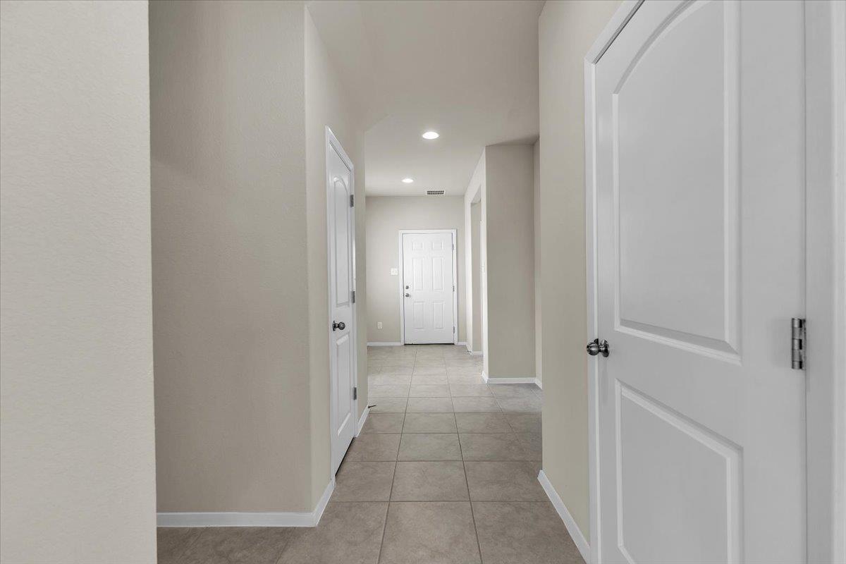 100 Fabion St, Kyle, TX 78640