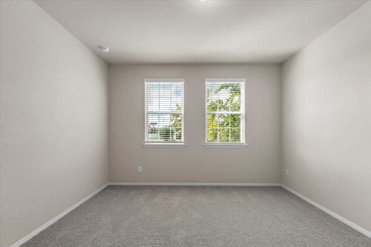 100 Fabion St, Kyle, TX 78640