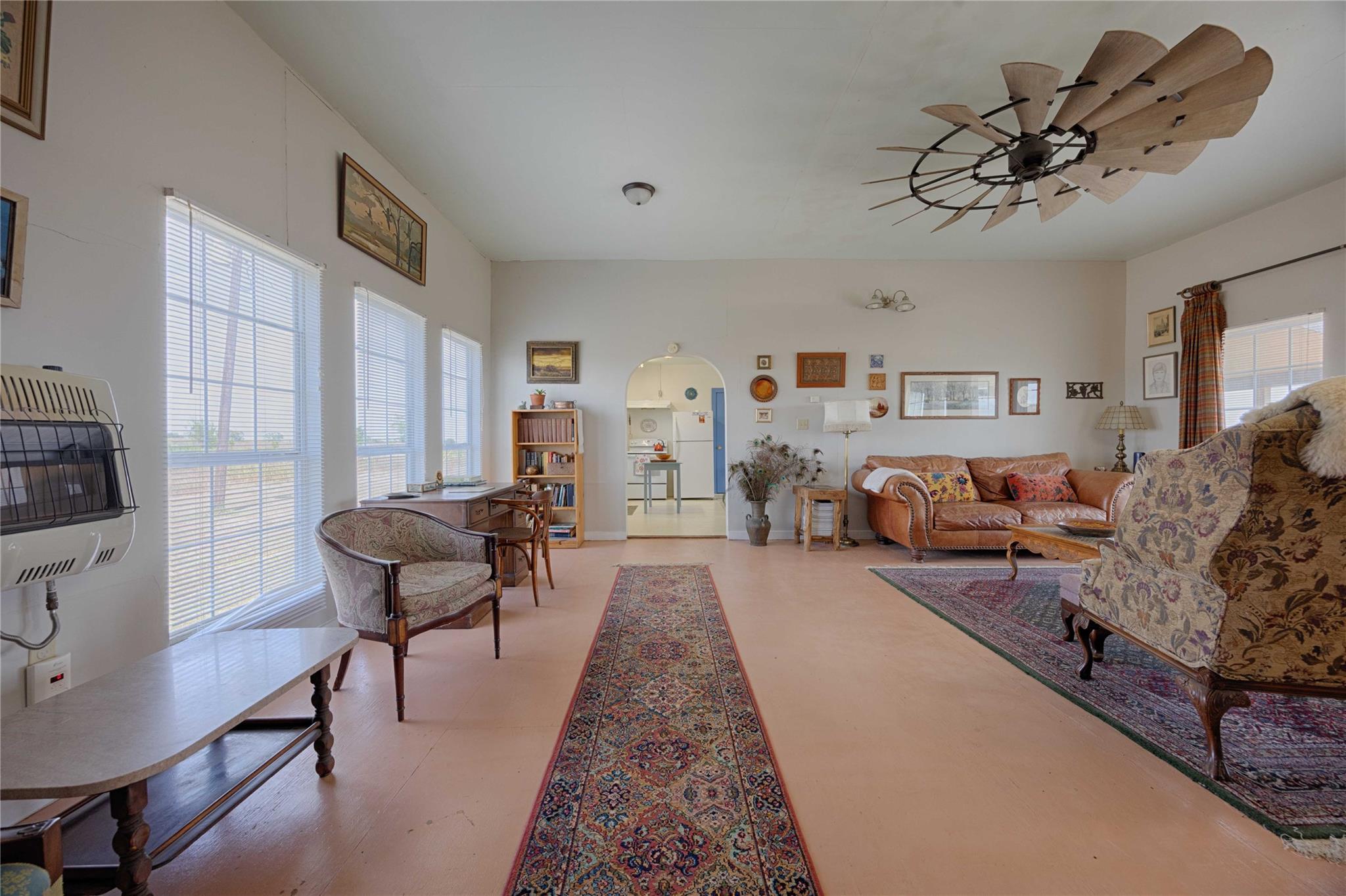 398 County Road 264 Rd, Moulton, TX 77975