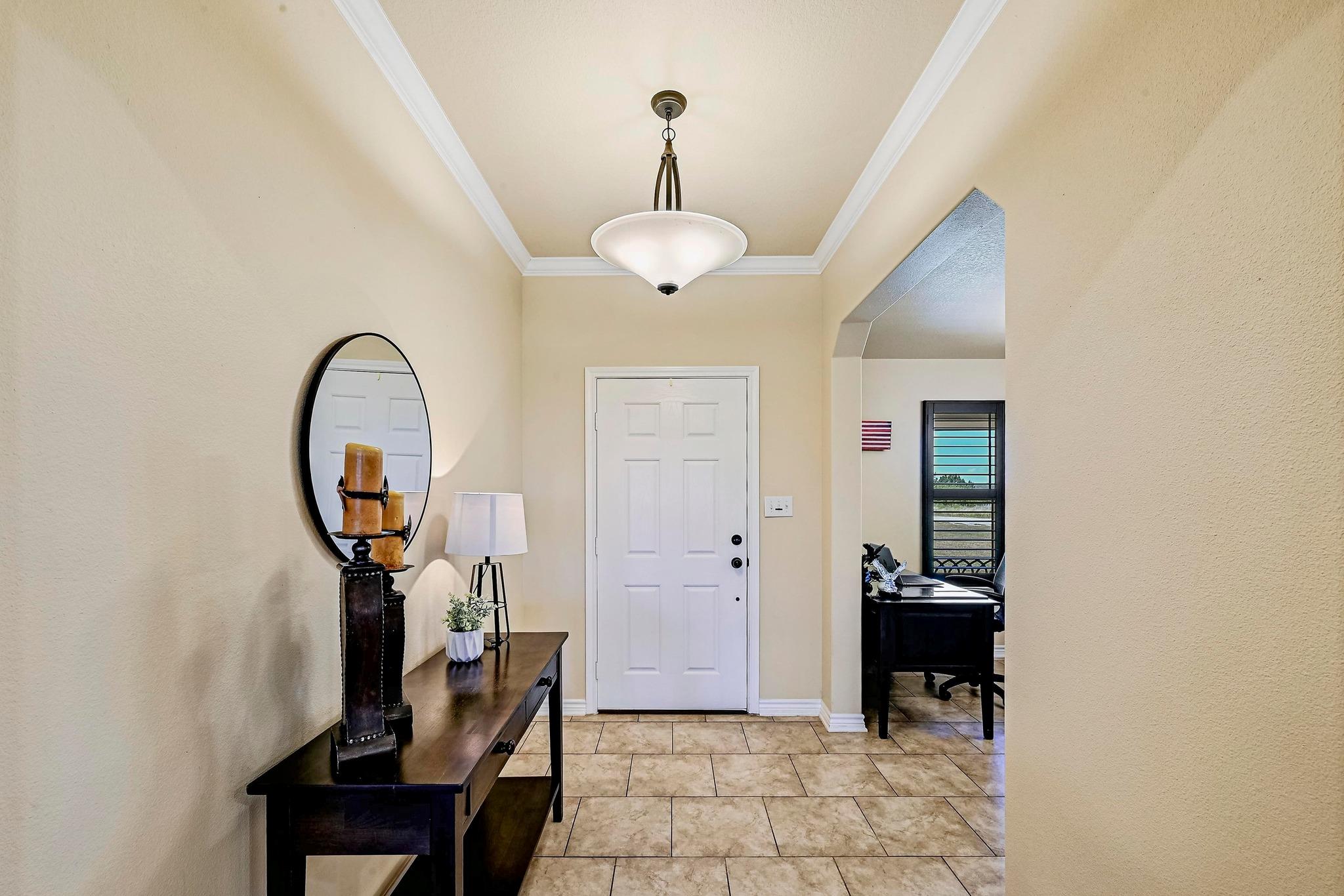 560 Saddle Ridge Dr, Bertram, TX 78605