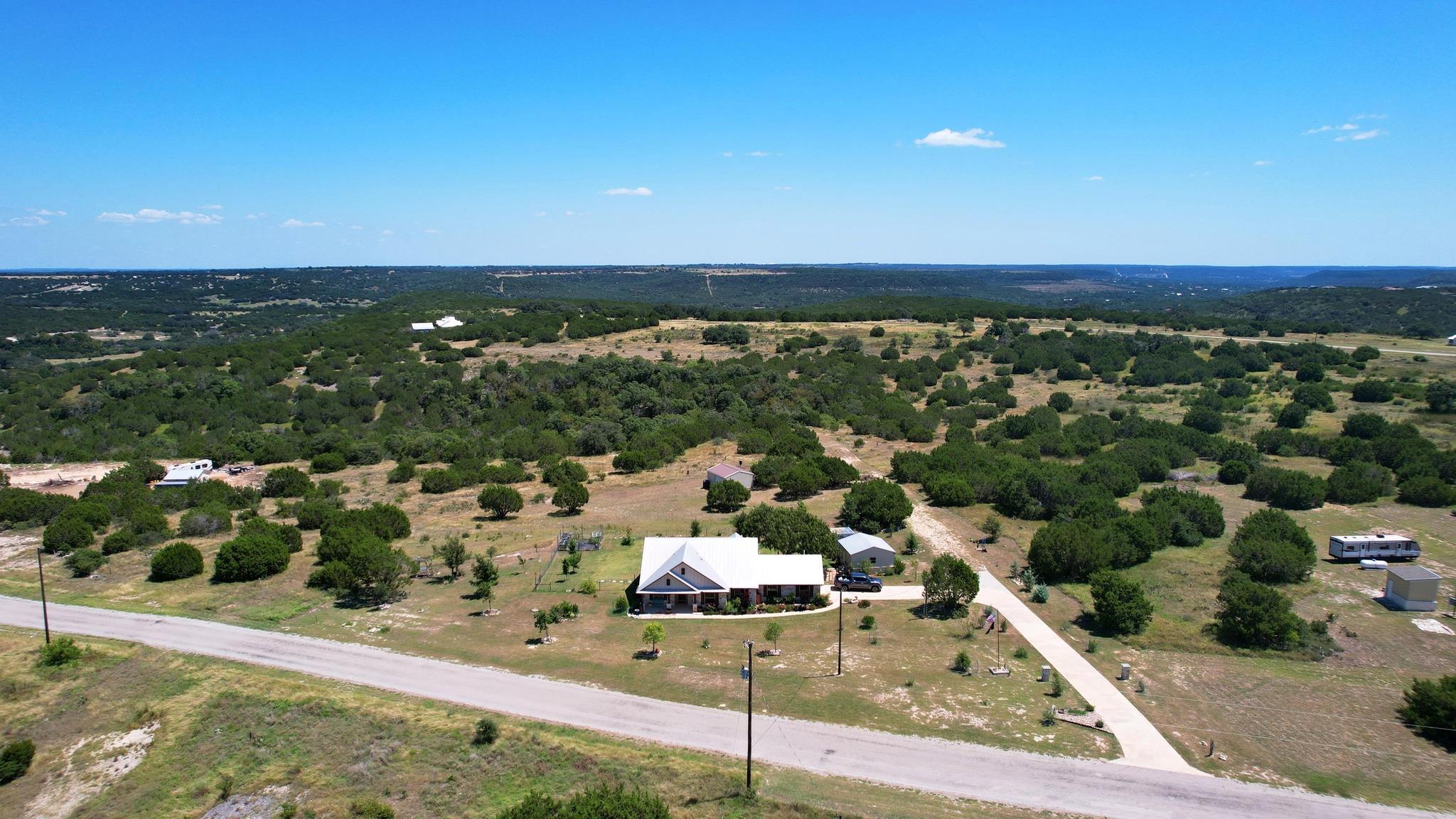 560 Saddle Ridge Dr, Bertram, TX 78605