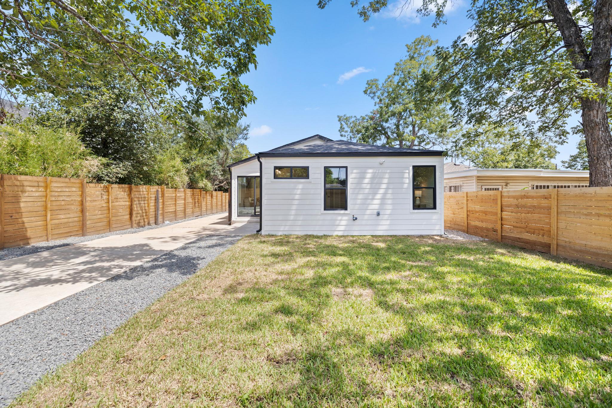2009 Hamilton Ave, Austin, TX 78702