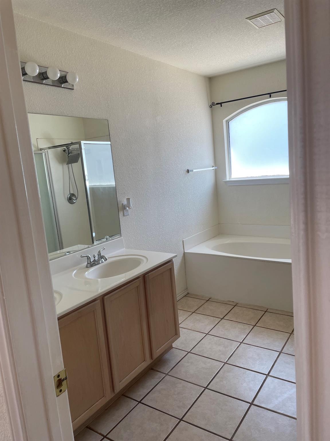 5000 Cleves St, Round Rock, TX 78681