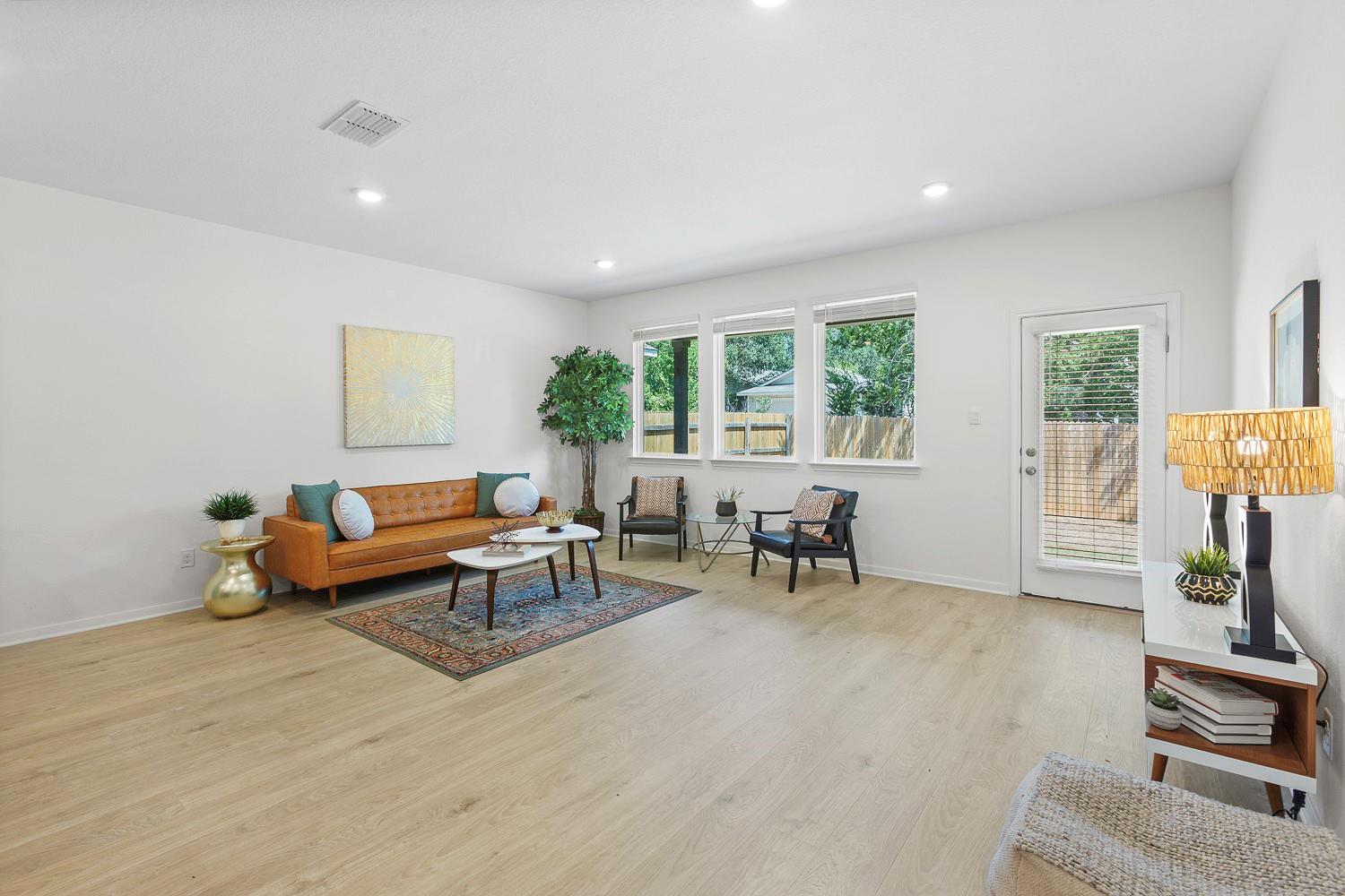 415 Brooks Ranch Dr, Kyle, TX 78640