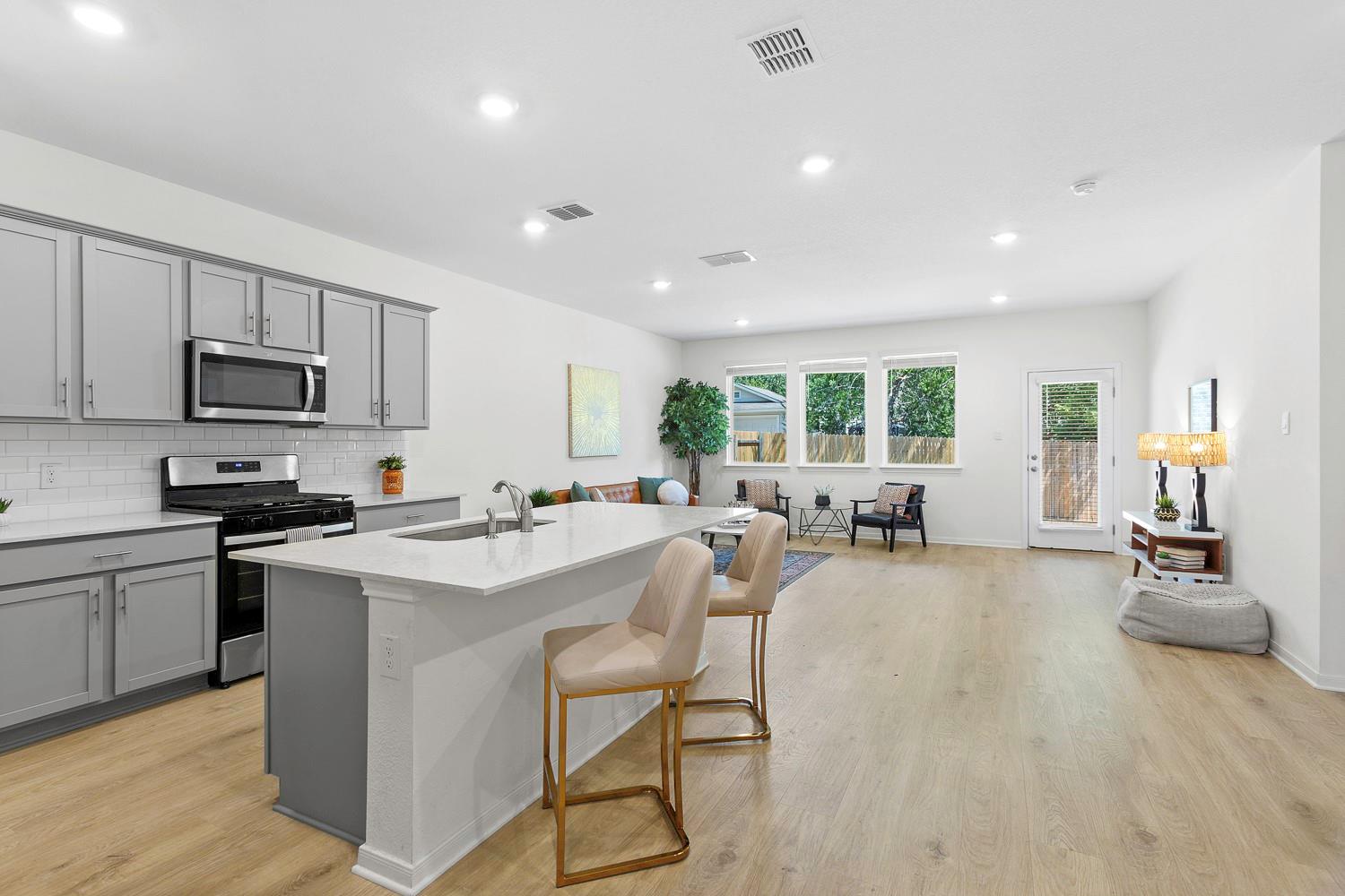 415 Brooks Ranch Dr, Kyle, TX 78640