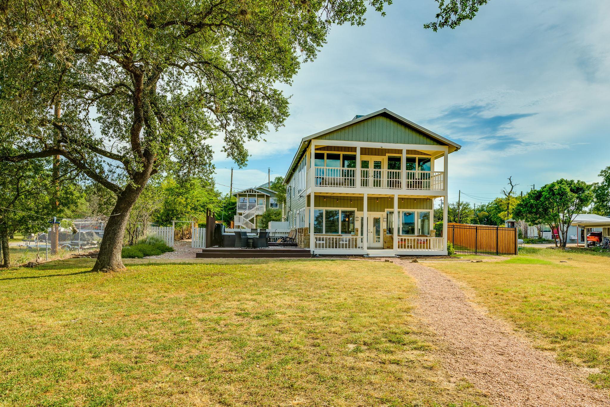 6003 Rittenhouse Shore Dr, Austin, TX 78734